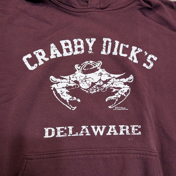 Crabby Dicks Delaware Hoodie Mens M Funny Maroon Red Gildan - Picture 3 of 6